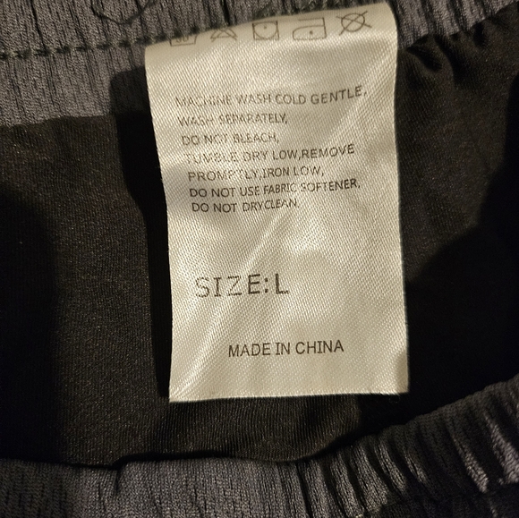 Gym shorts with compression short attached - Picture 2 of 2